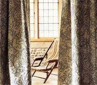 acanthus-embroidery